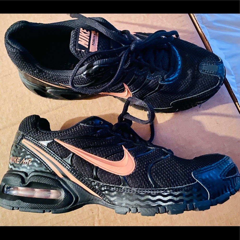 Woman’s Nike Air Max Torch 4 sneakers size 9